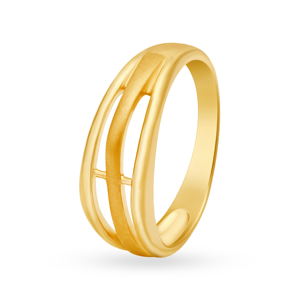 Sleek Gold Mesh Ring