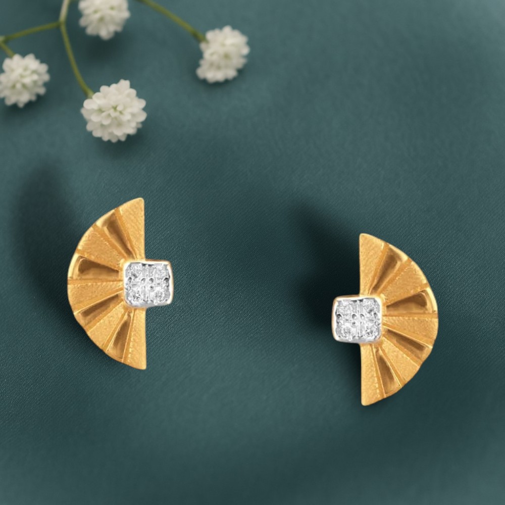 Fan Edge Gold Stud Earrings