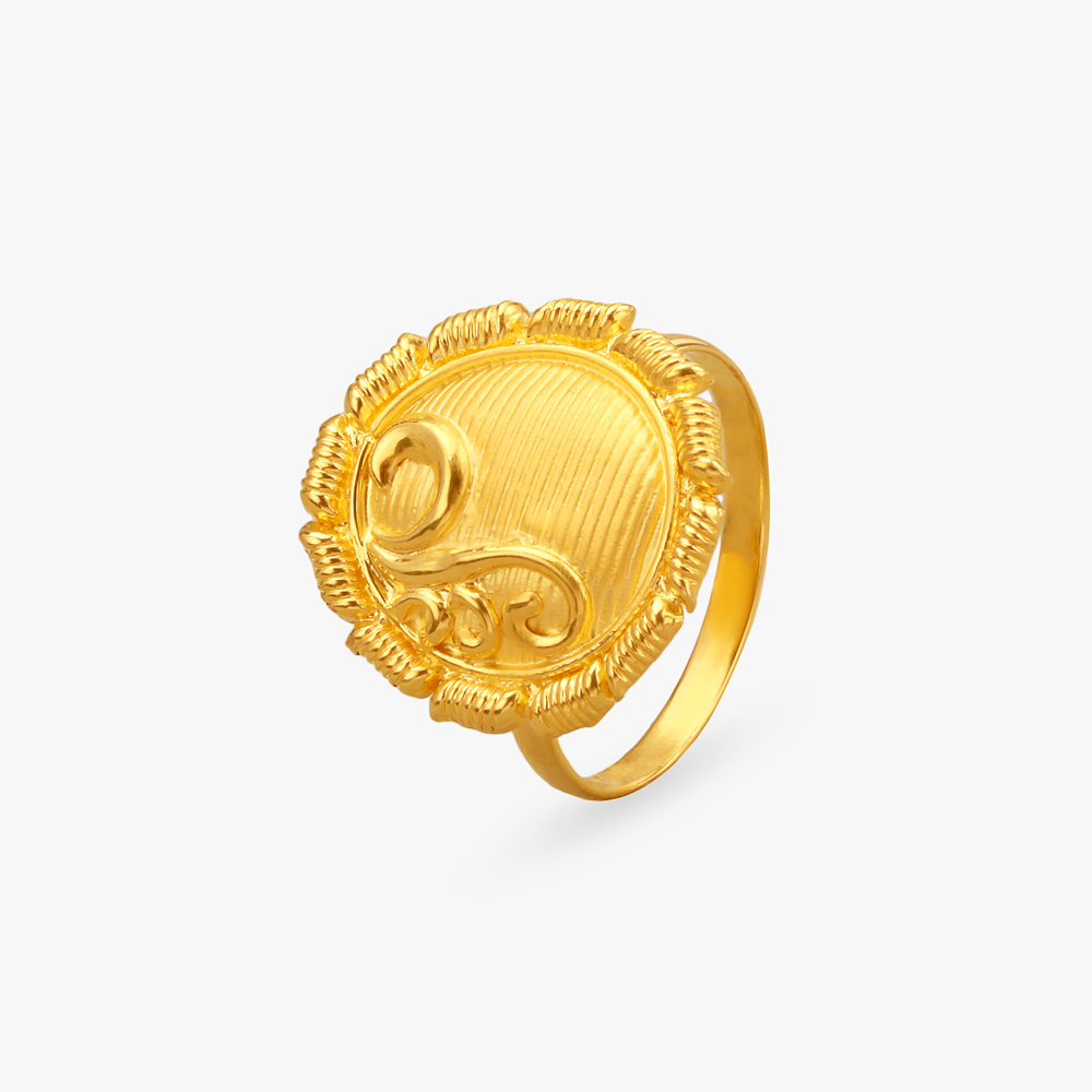 Classic Charm Gold Finger Ring