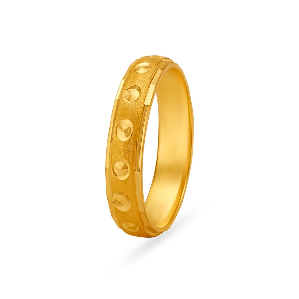 

Luxurious Gold Finger Band