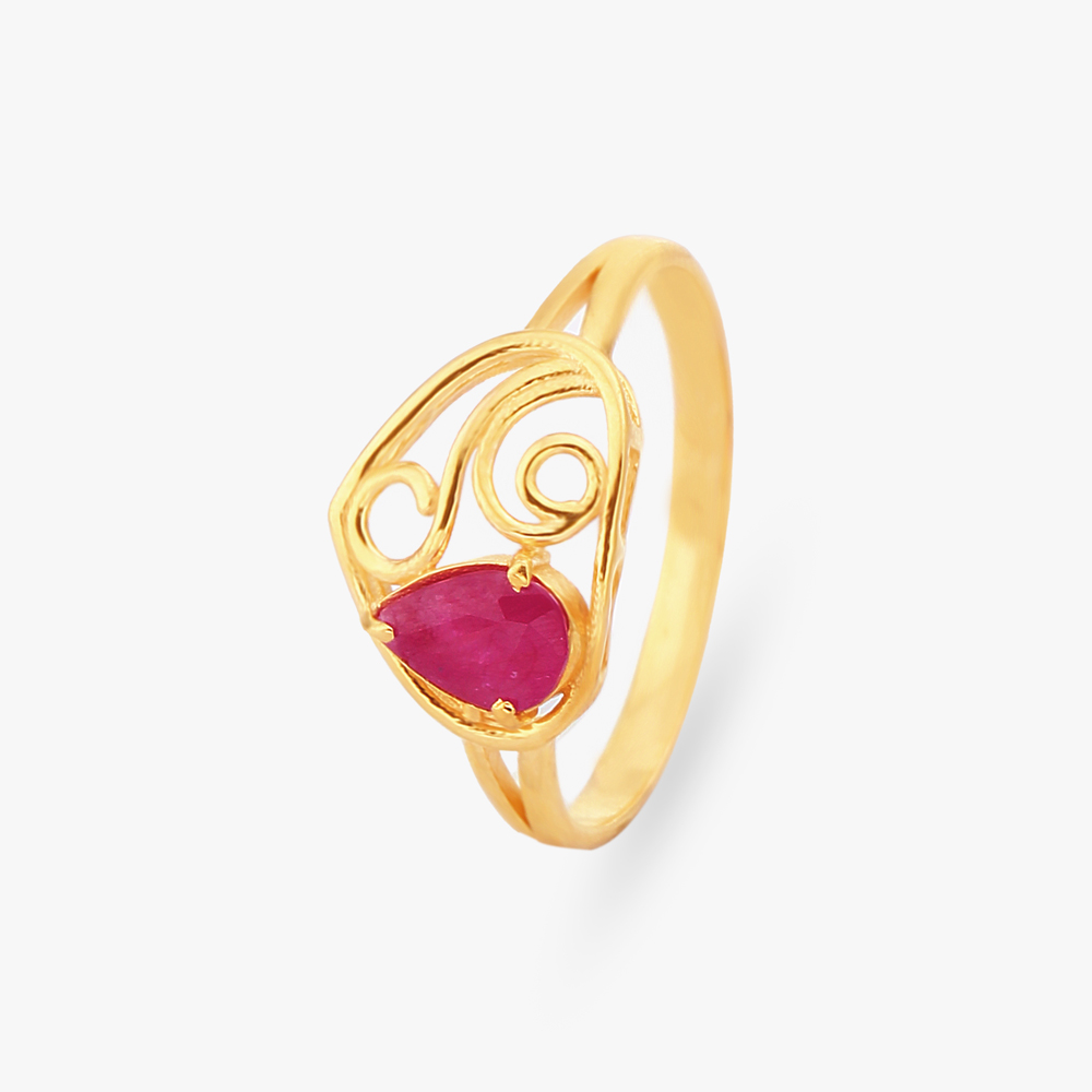 Radiant Gold Finger Ring