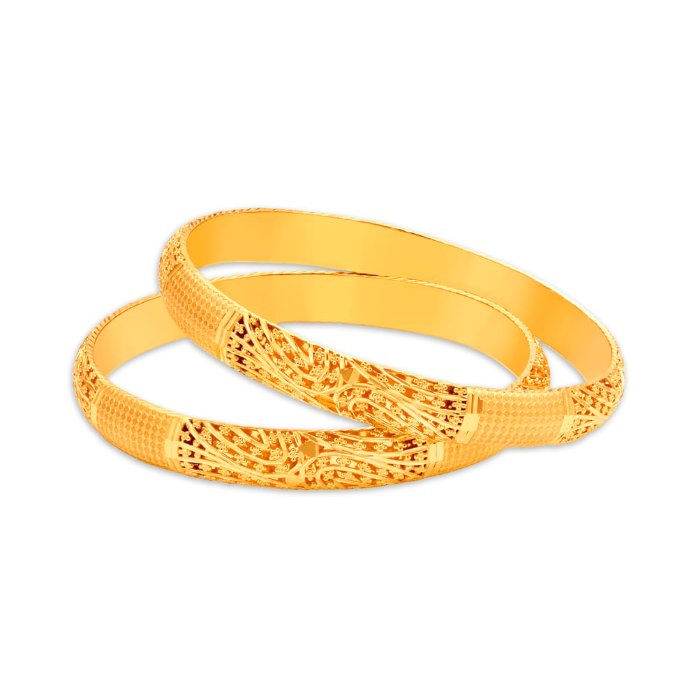 Dazzling Gold Bangle