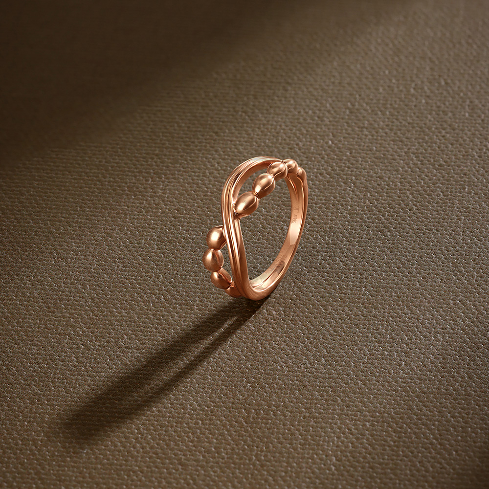 Sphere Chic Gold Finger Ring