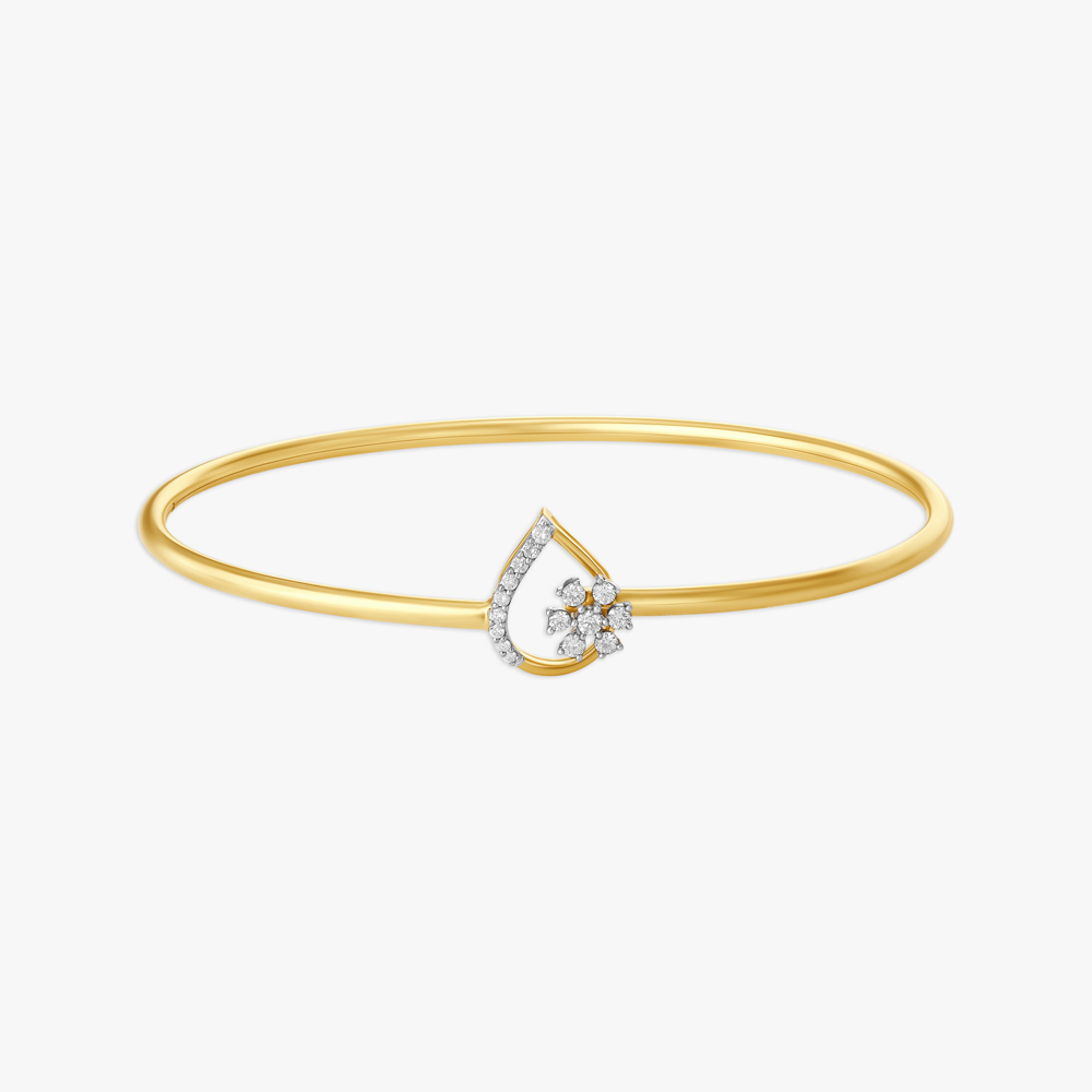 

Timeless Fancy Diamond Bangle