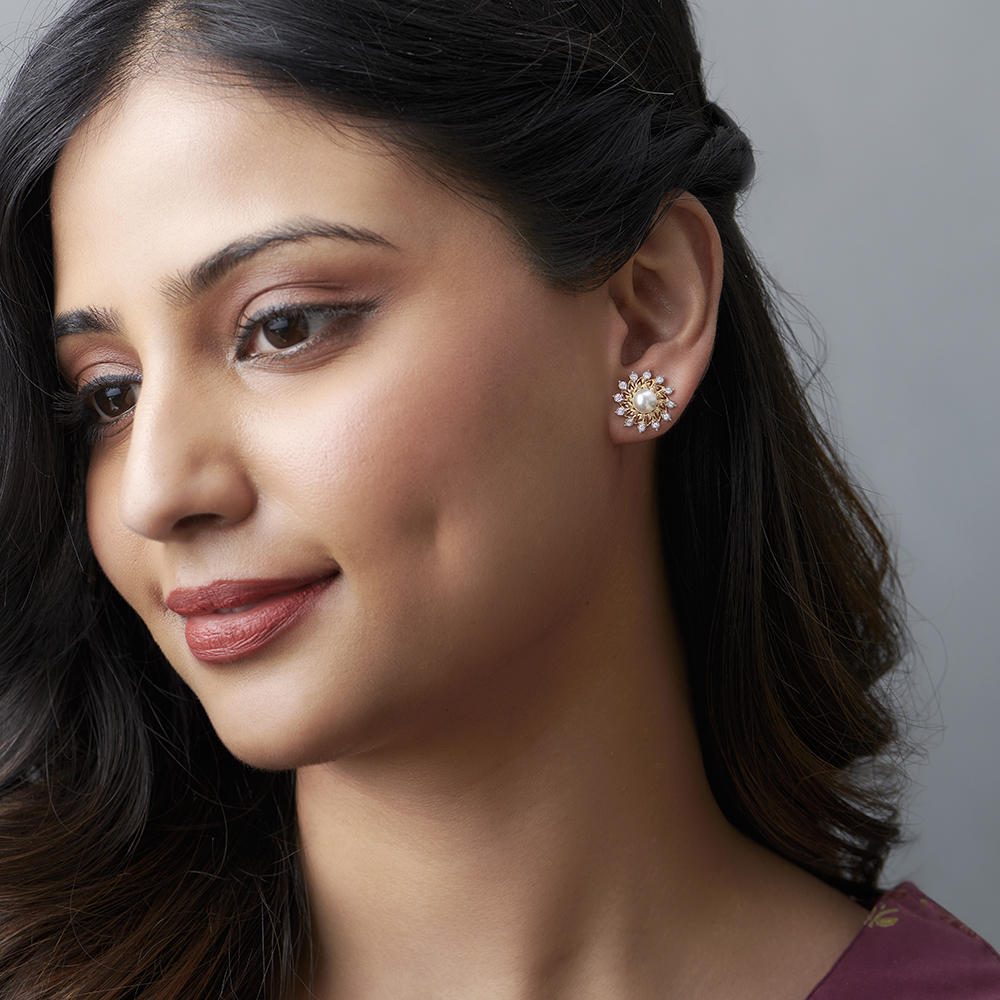 

Magnificent Floral Diamond Stud Earrings in Yellow and White Gold