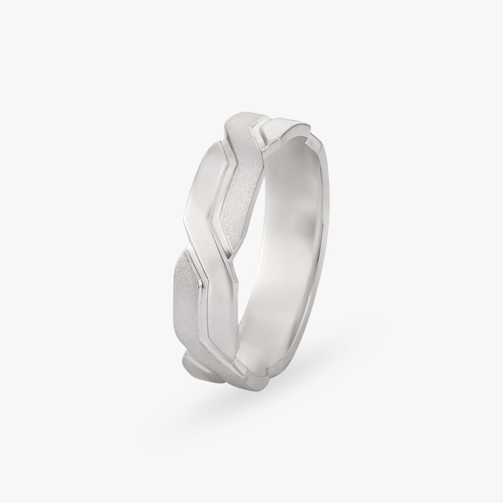 Dynamic Edge Finger Ring