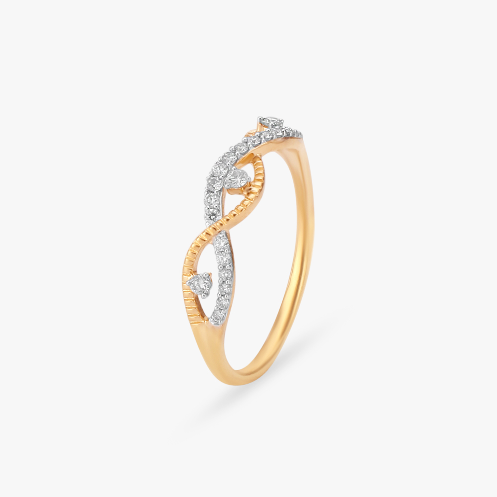 Glittery Crossover Diamond Ring