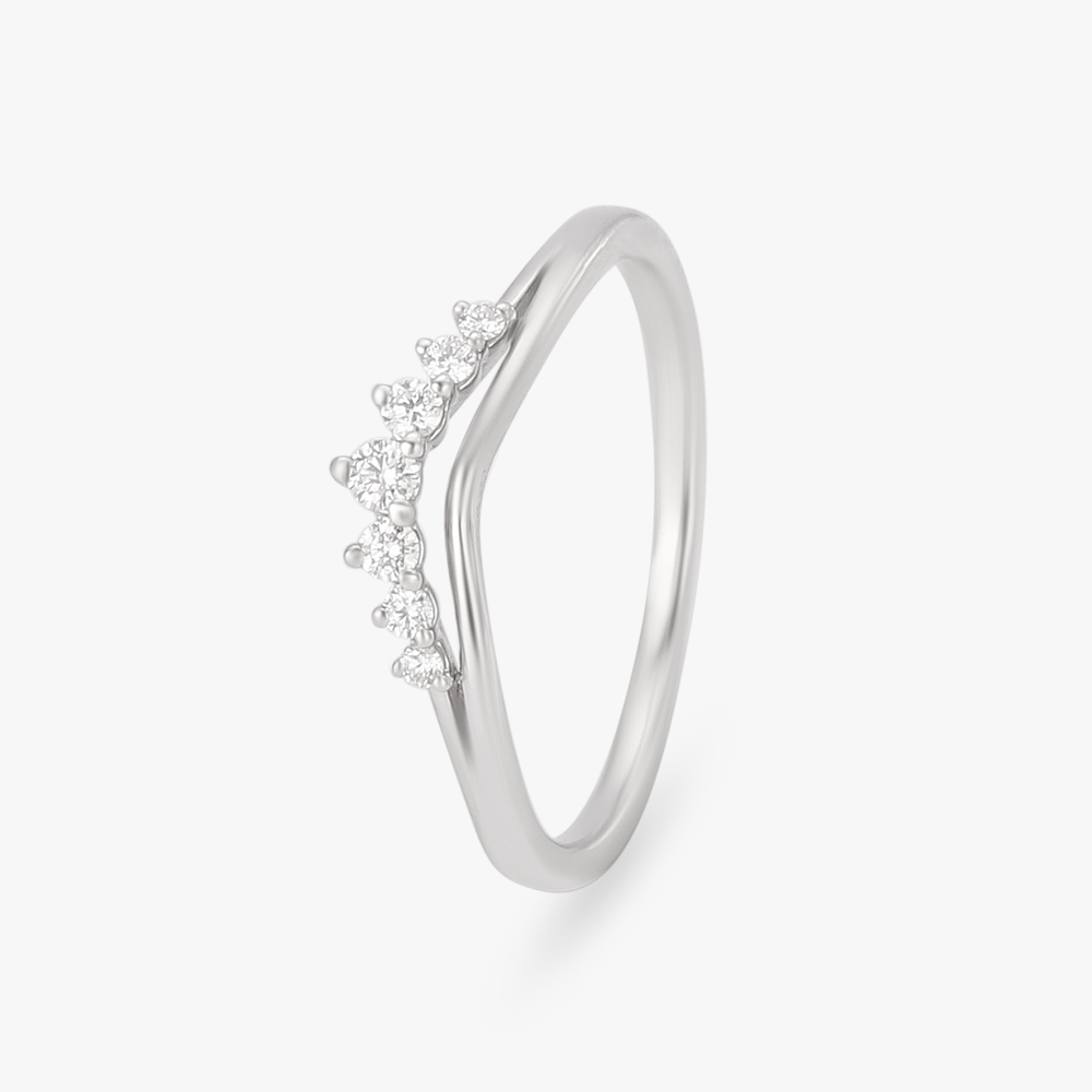 Tiara Vanki Diamond Ring