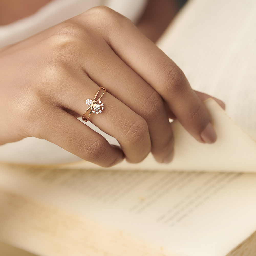 

Beautiful 18 Karat Rose Gold And Diamond Floral Finger Ring