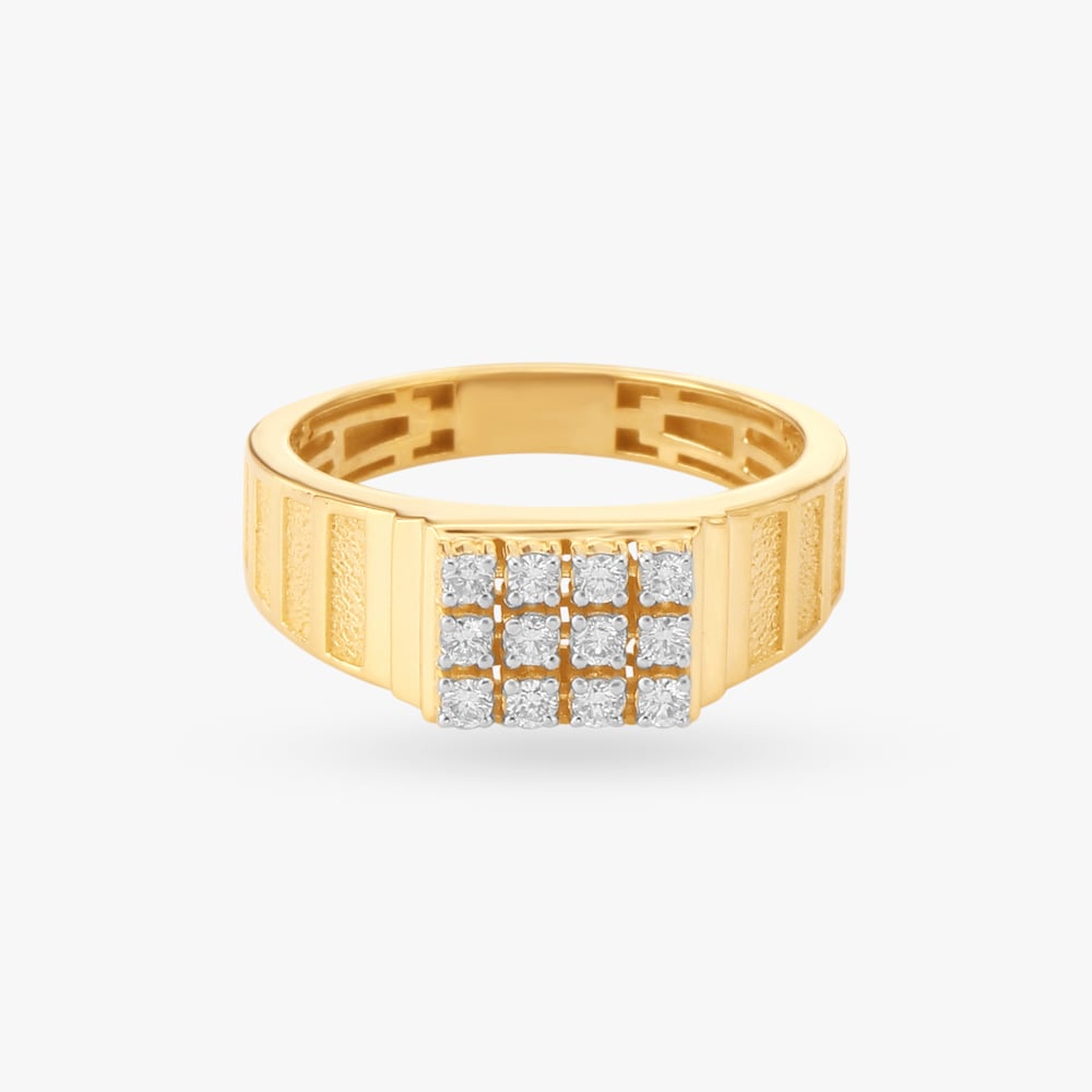 

Royal Majesty Diamond Finger Ring