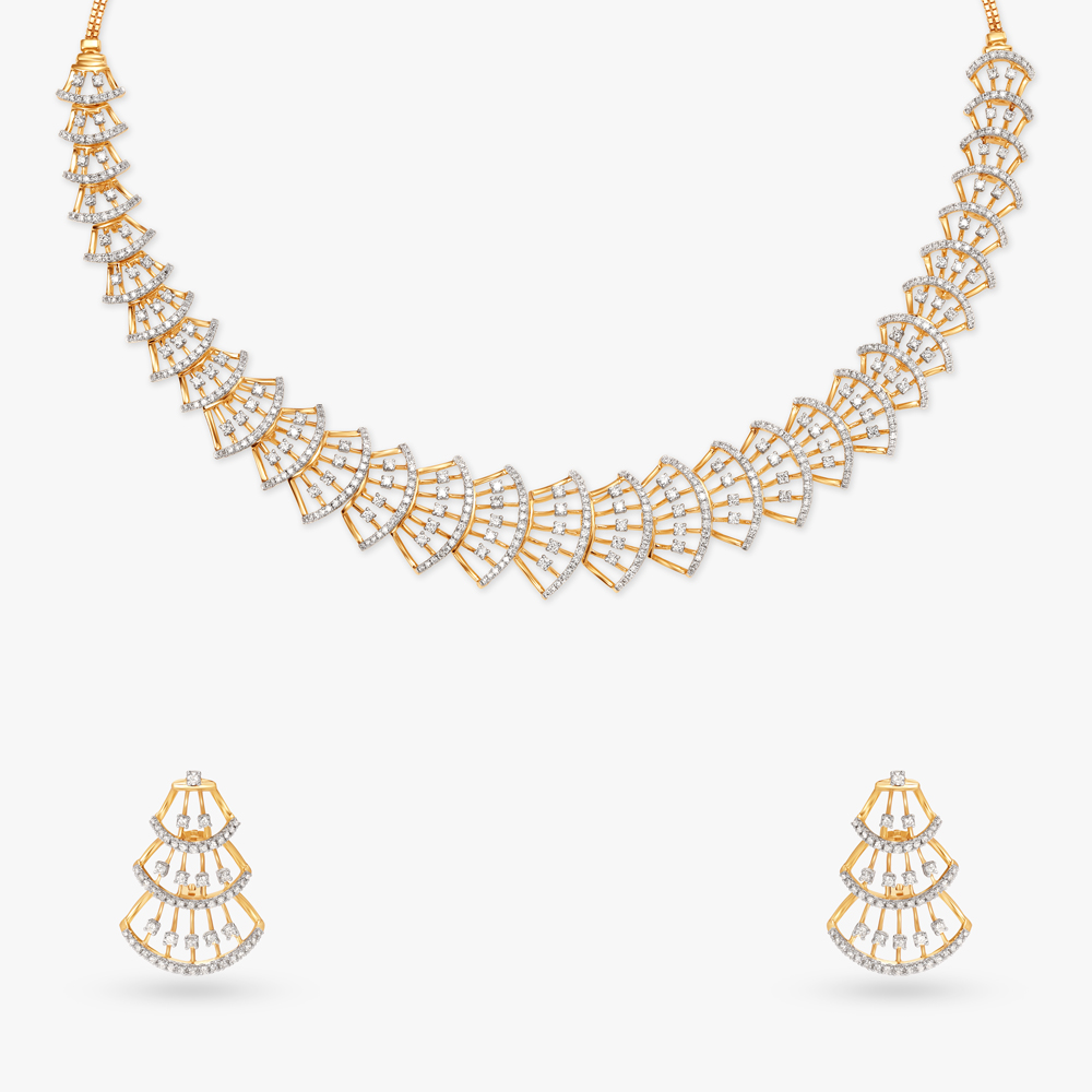

Glamorous Radiance Natural diamond Necklace Set