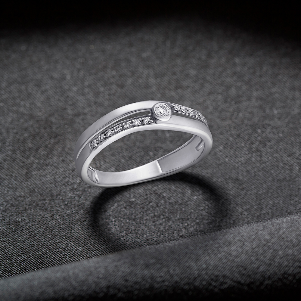 Luminous Platinum and Diamond Ring