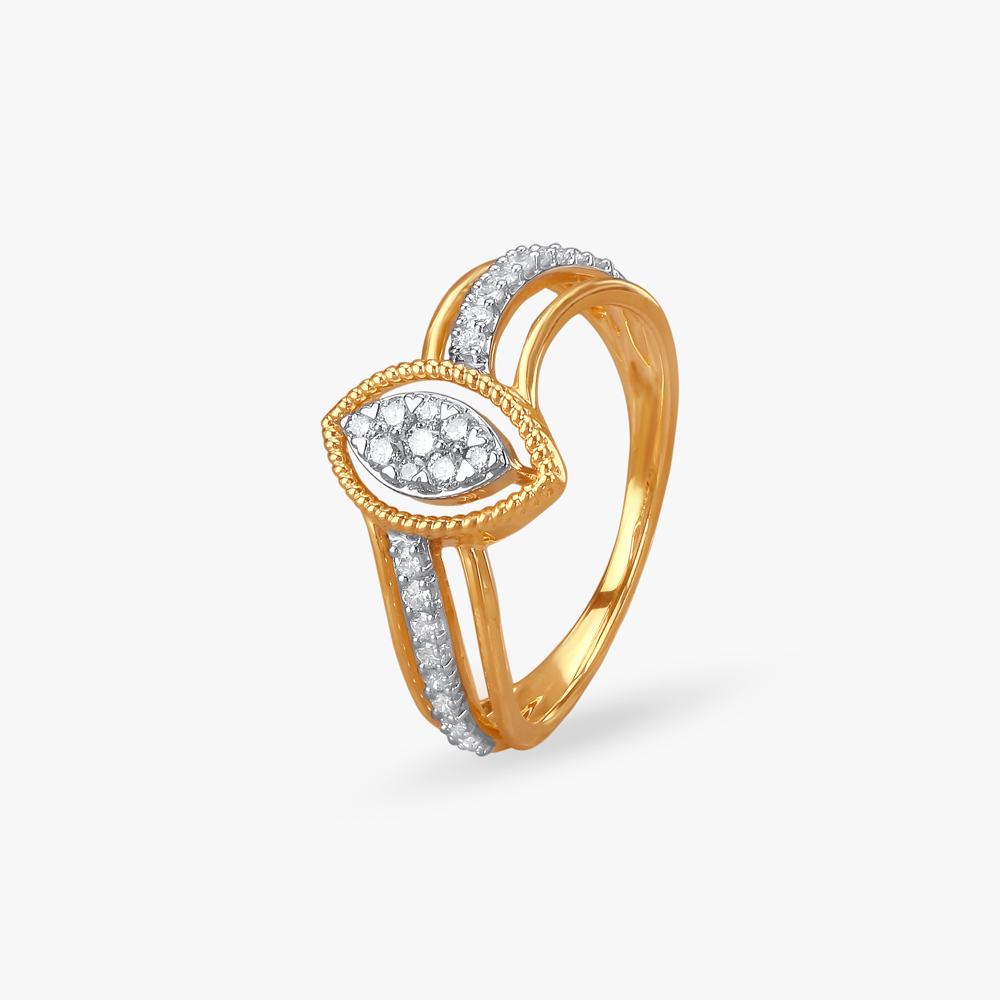 Elegant Cluster Diamond Finger Ring