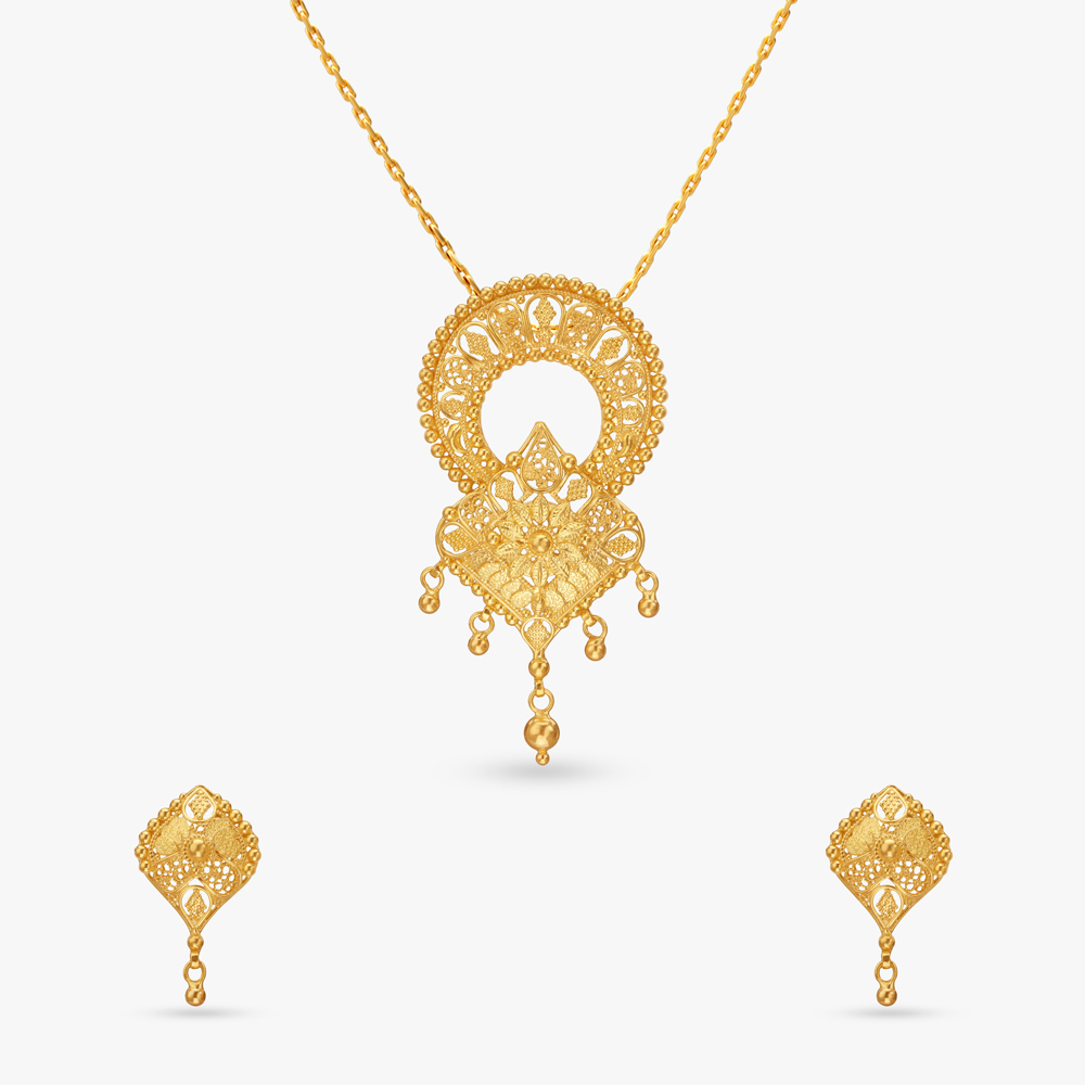 Mandala Radiance Gold Pendant and Earrings Set