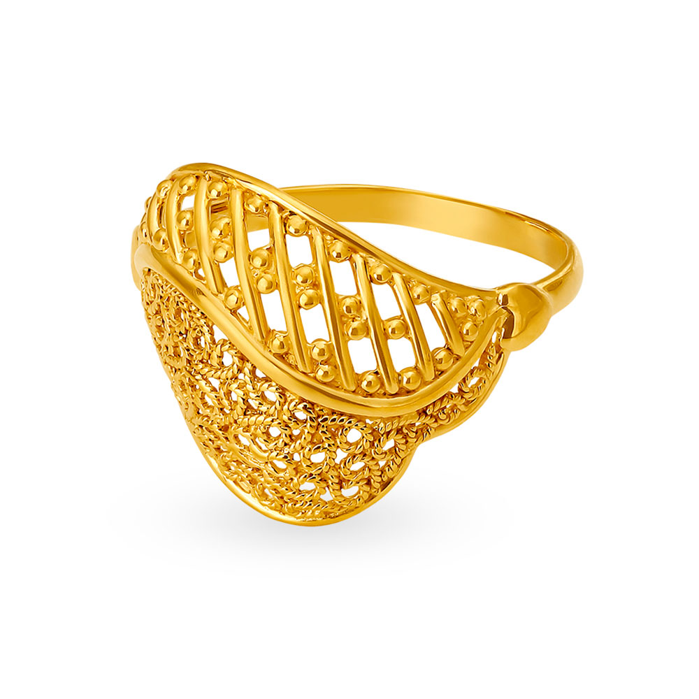 

Intricate 22 Karat Yellow Gold Leaf Finger Ring