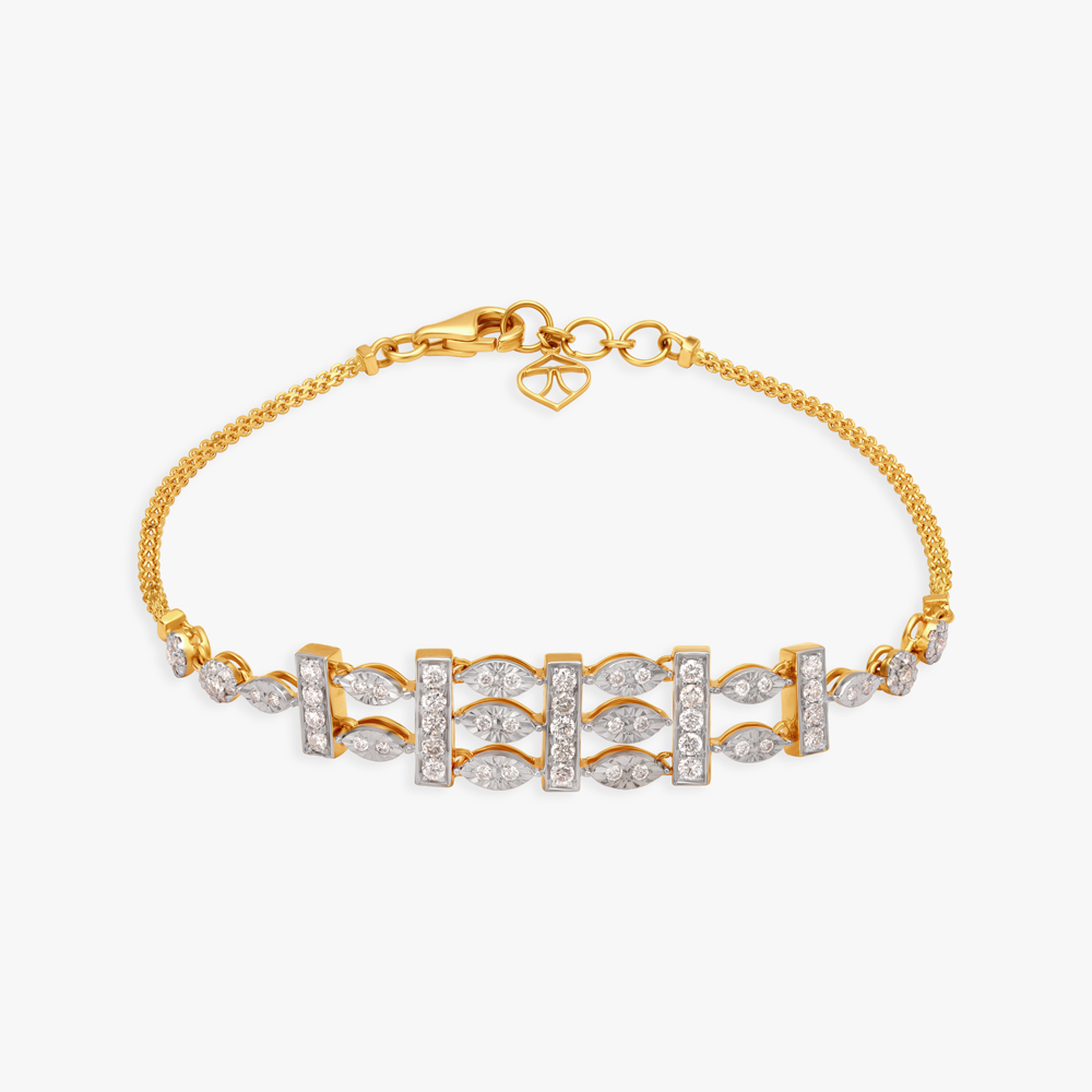 

Flamboyant Diamond Bracelet