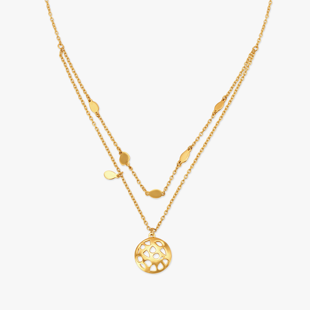 Chic and Trendy Weekend Necklace