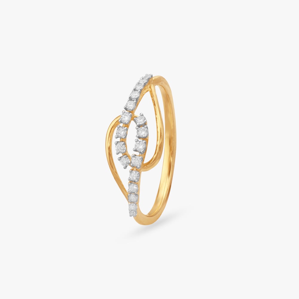 Sleek Whisper Diamond Finger Ring