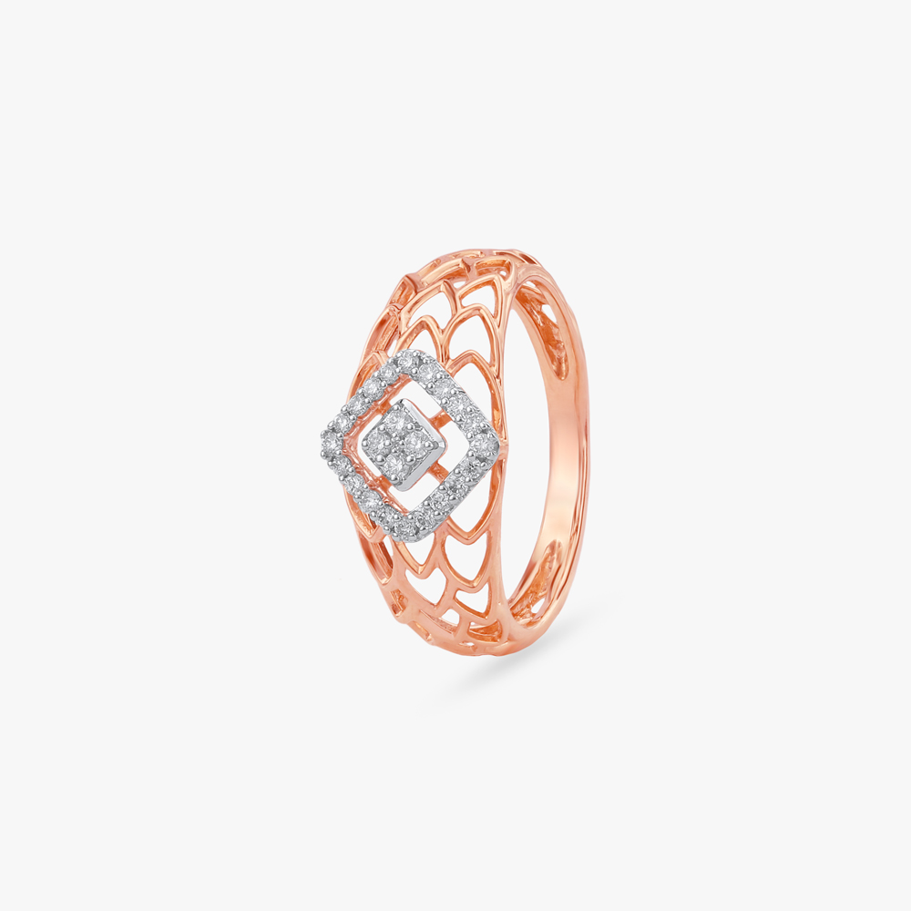 Frame Flare Diamond Ring