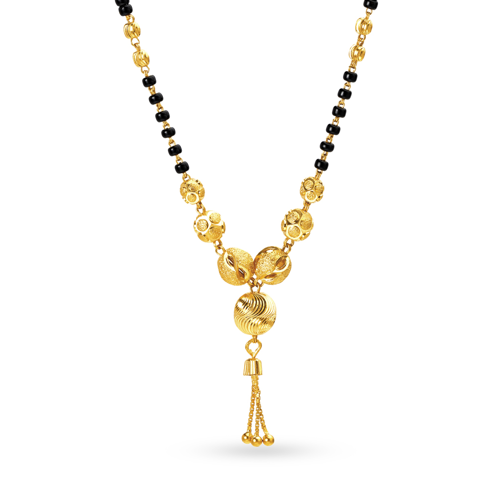 

Stately Dainty Gold Mangalsutra