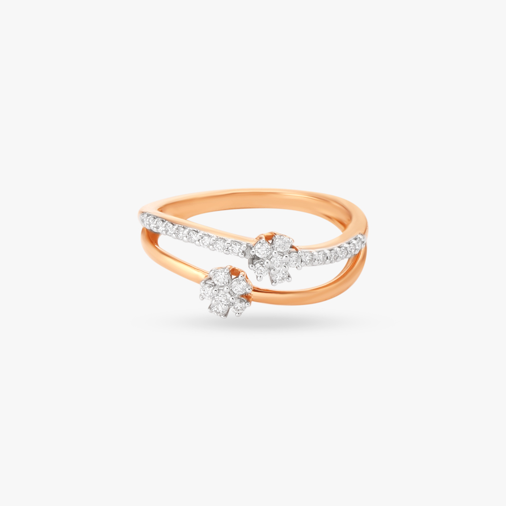 

Pretty Floral Diamond Finger Ring
