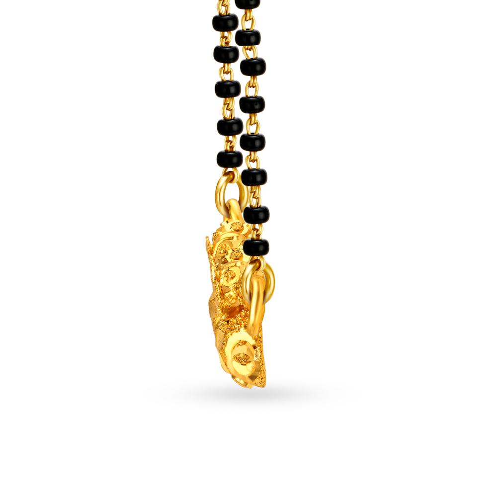 

Dainty Sheen Gold Pendant