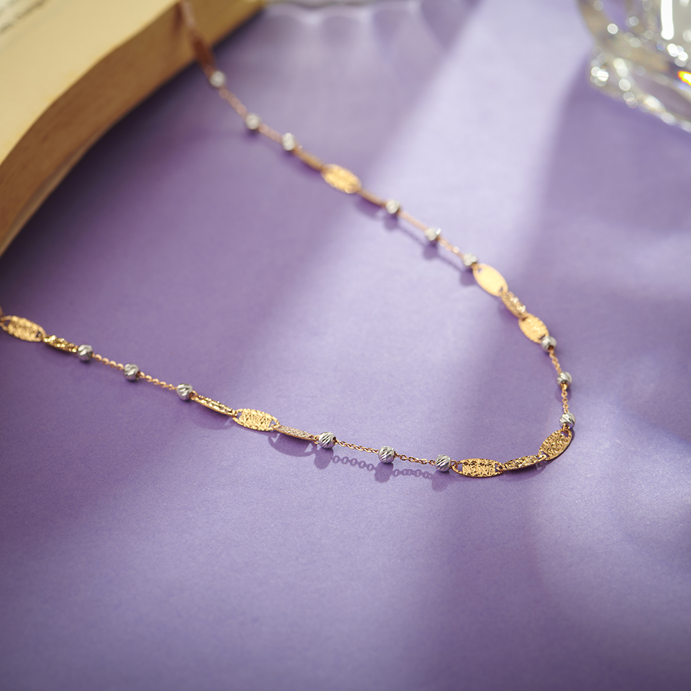 Dazzling Alluring Gold Chain