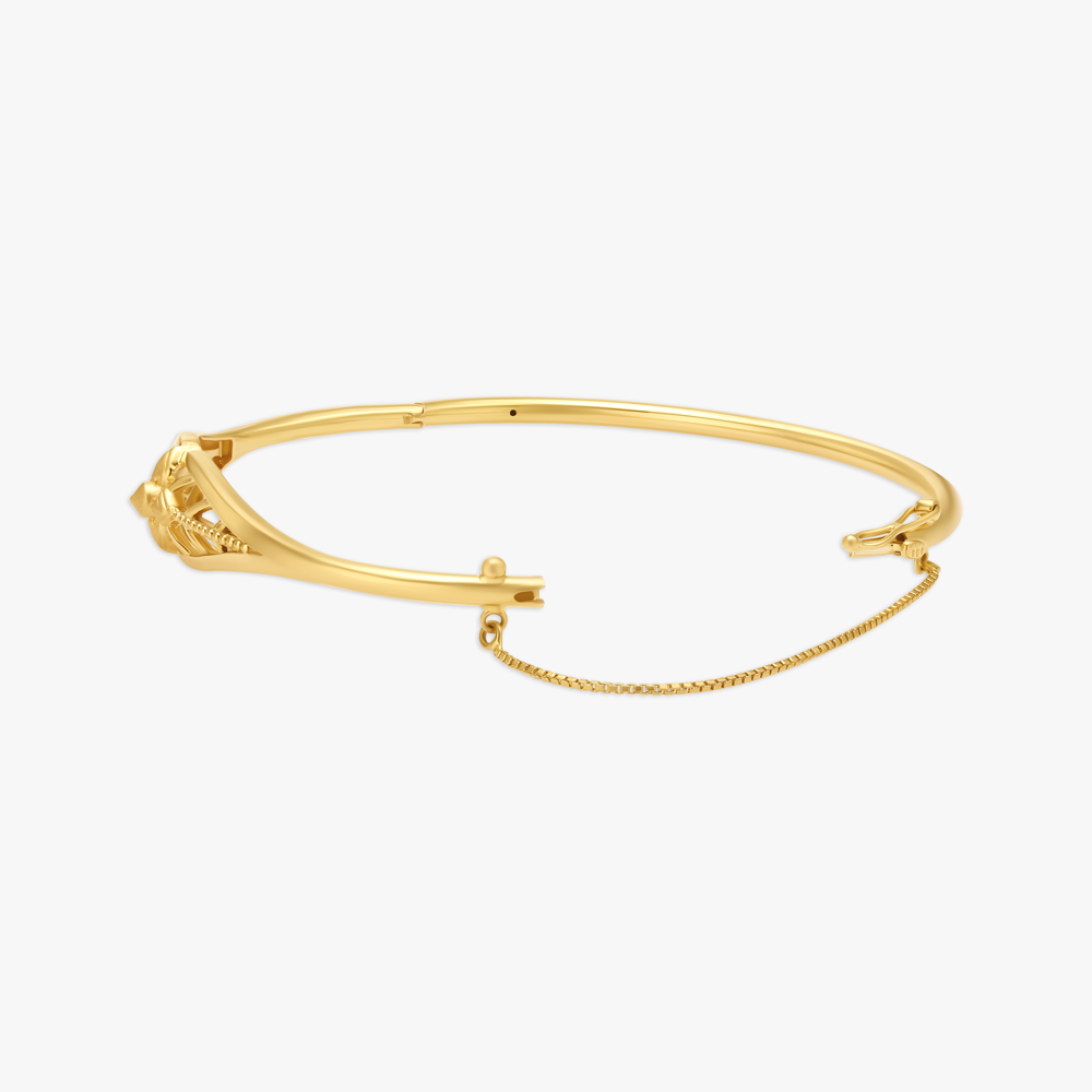 

Enticing Floral Bangle