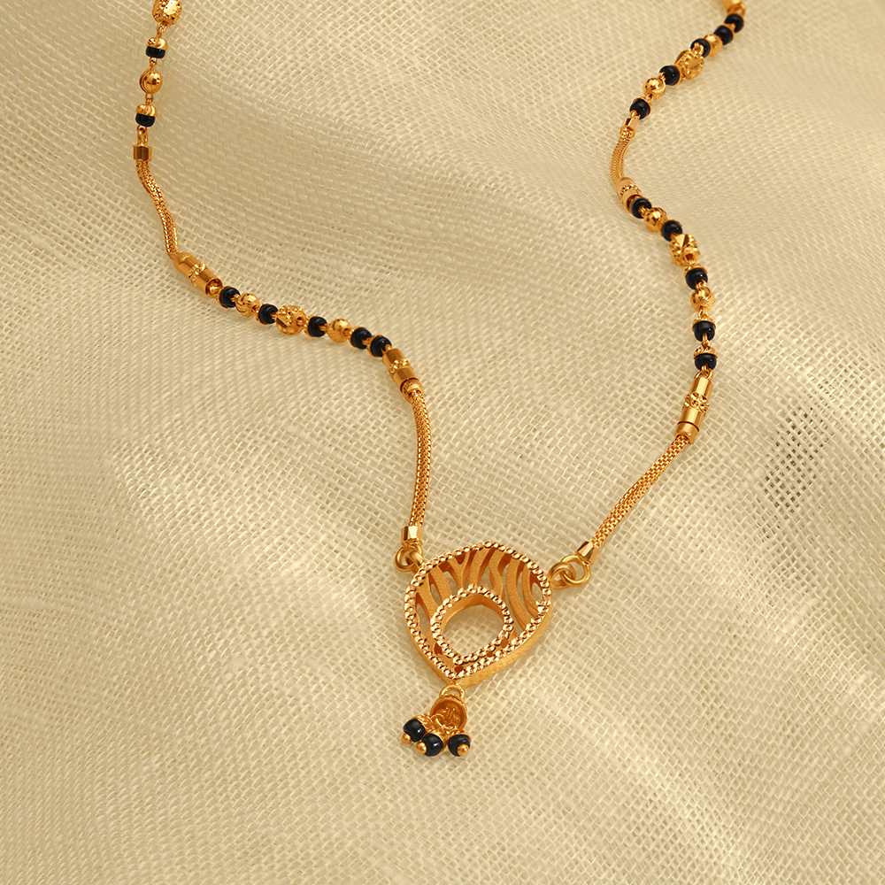 

Enchanted Gold Mangalsutra