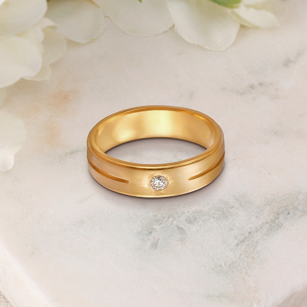 

Textured Diamond Finger Ring