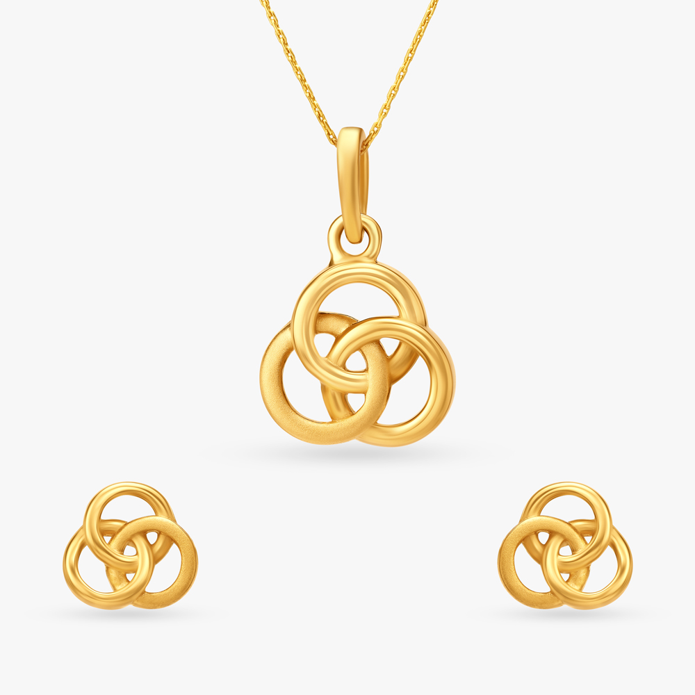

Entwined Circles Pendant with Earrings Set