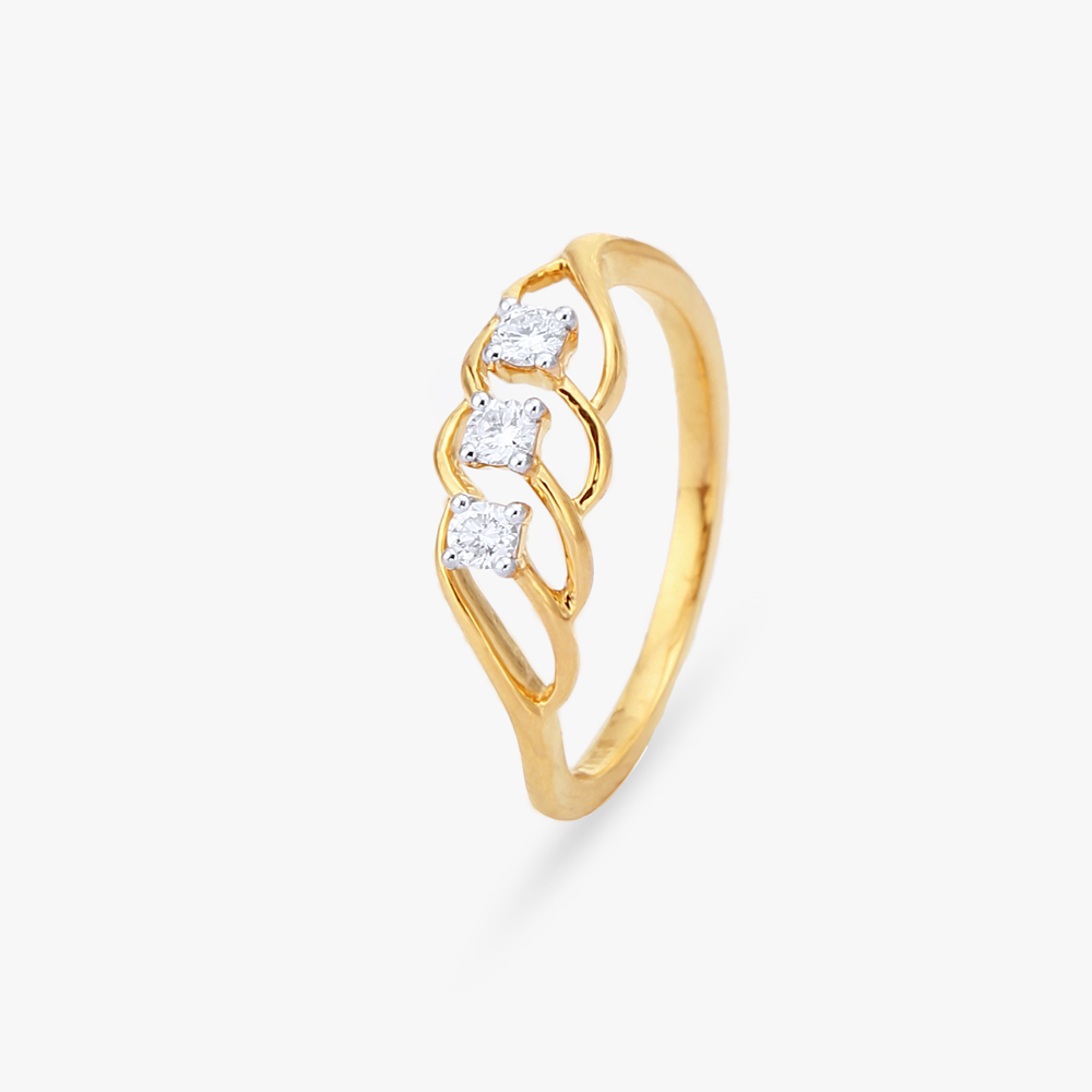 Intertwined Diamond Finger Ring