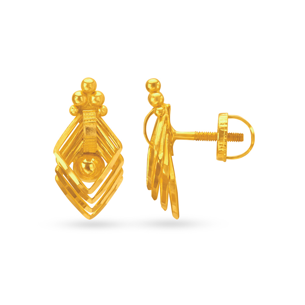 

Chic 22 Karat Yellow Gold Geometric Pattern Studs
