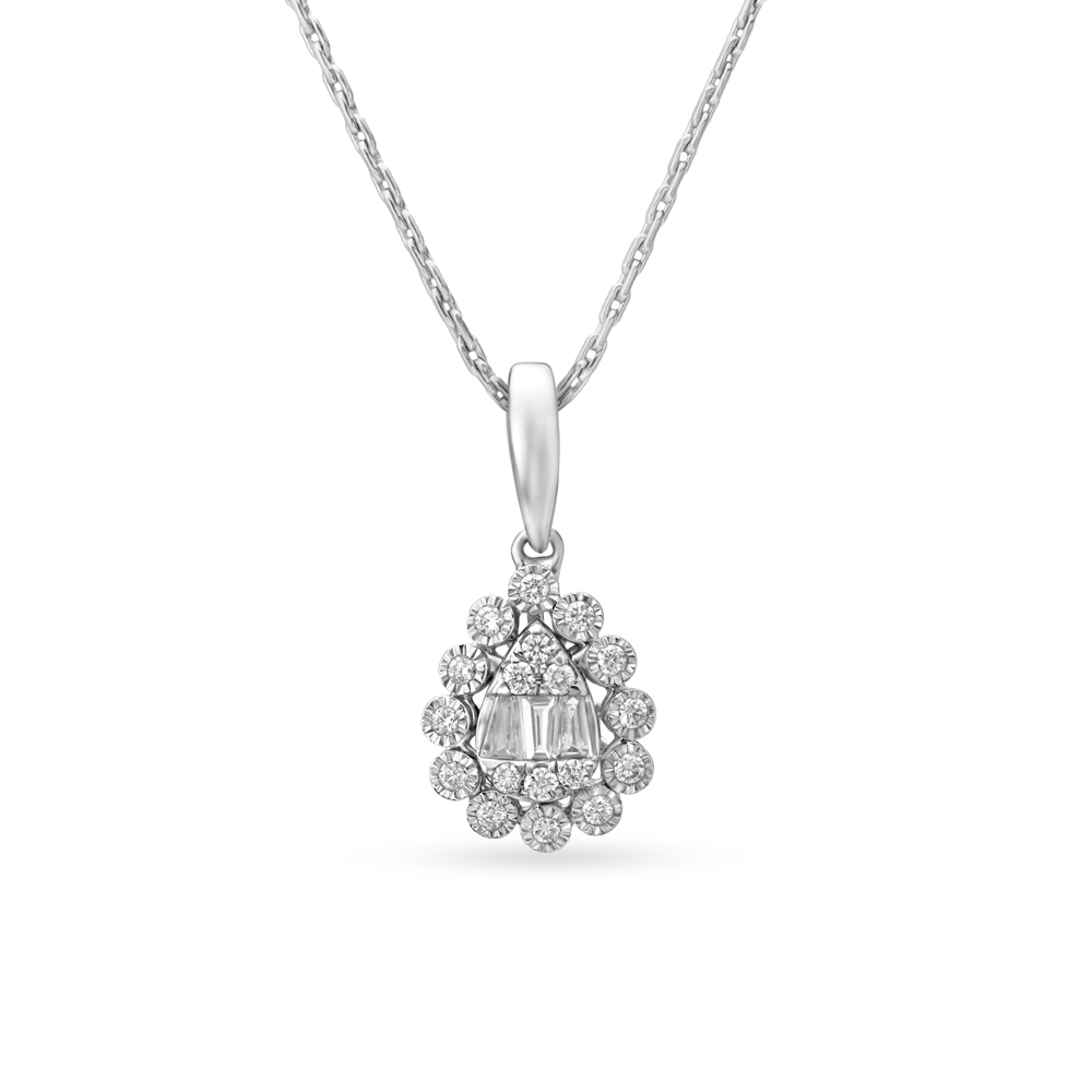 

Stunning White Gold and Diamond Pendant