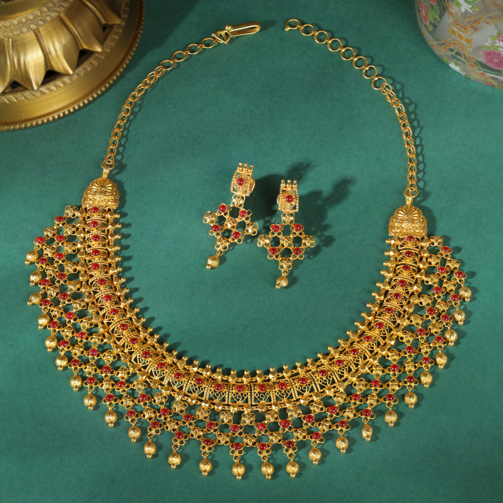 

Swarna Devika Gold Necklace set