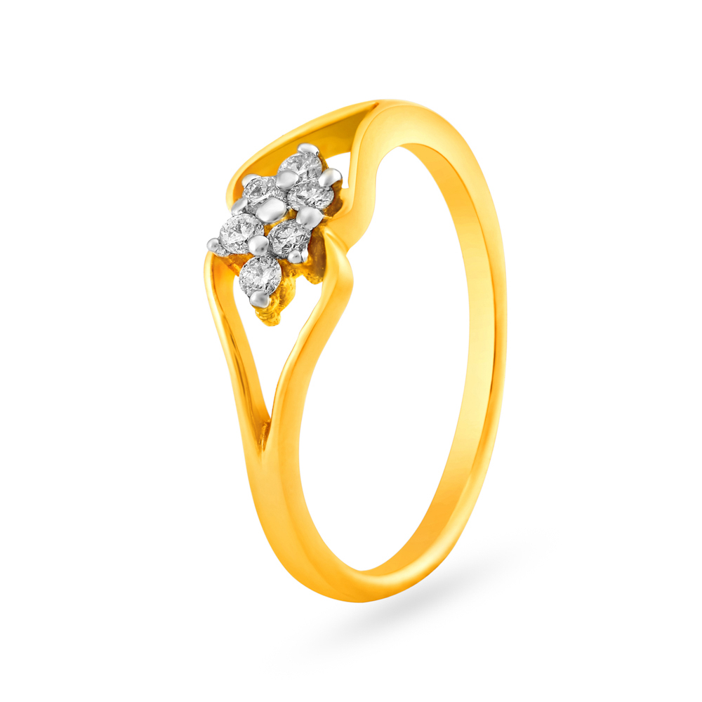 Subtle Star Diamond Ring