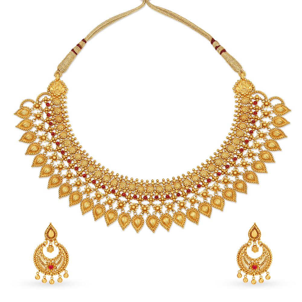 

Layered Floral Gold Necklace Set