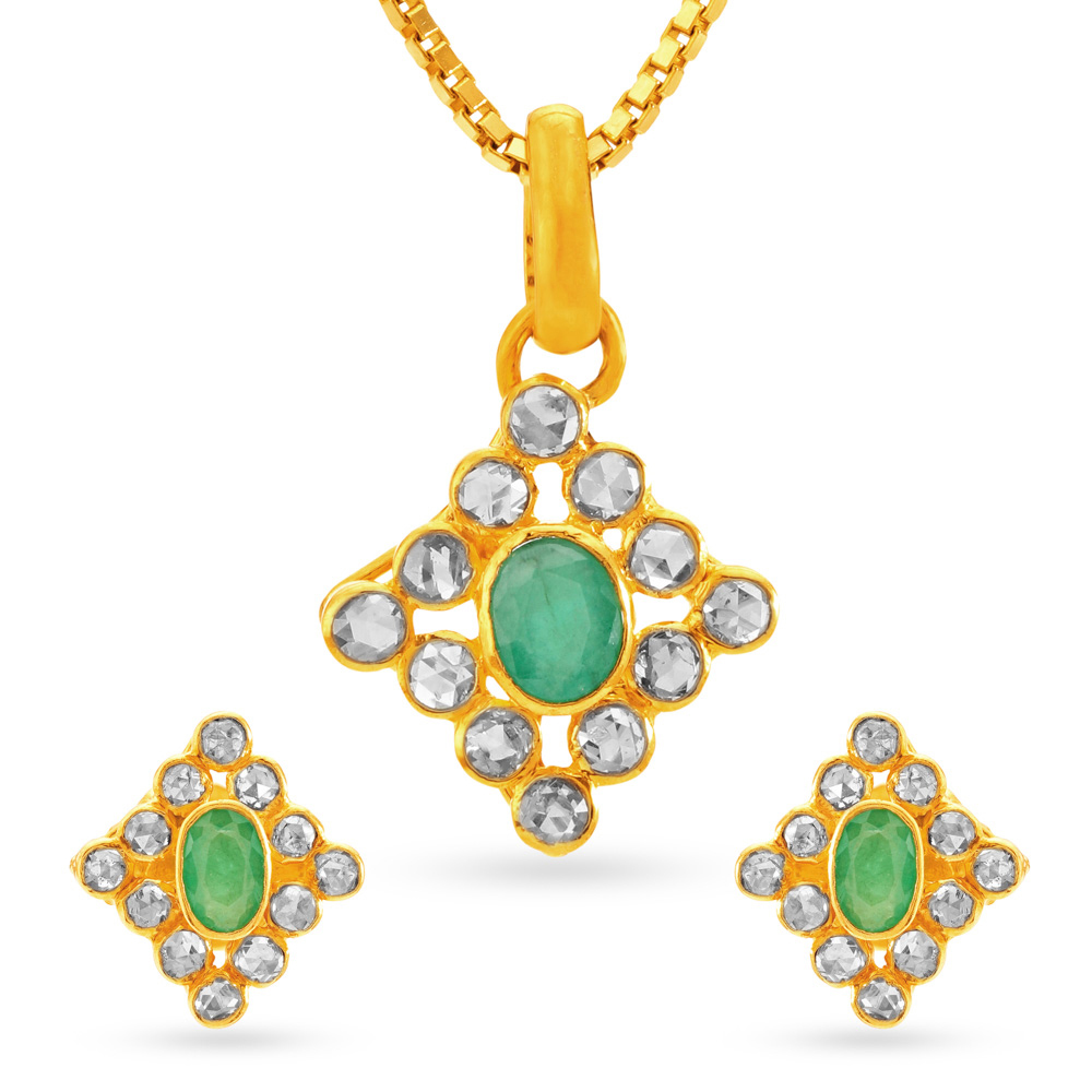 Rhombic Emerald Gold Pendant And Earrings Set