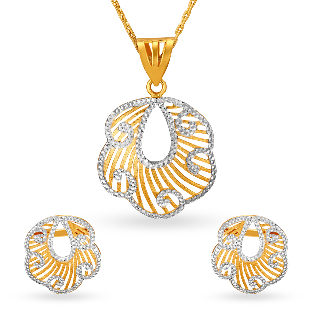Magnificent Gold Pendant and Earrings Set