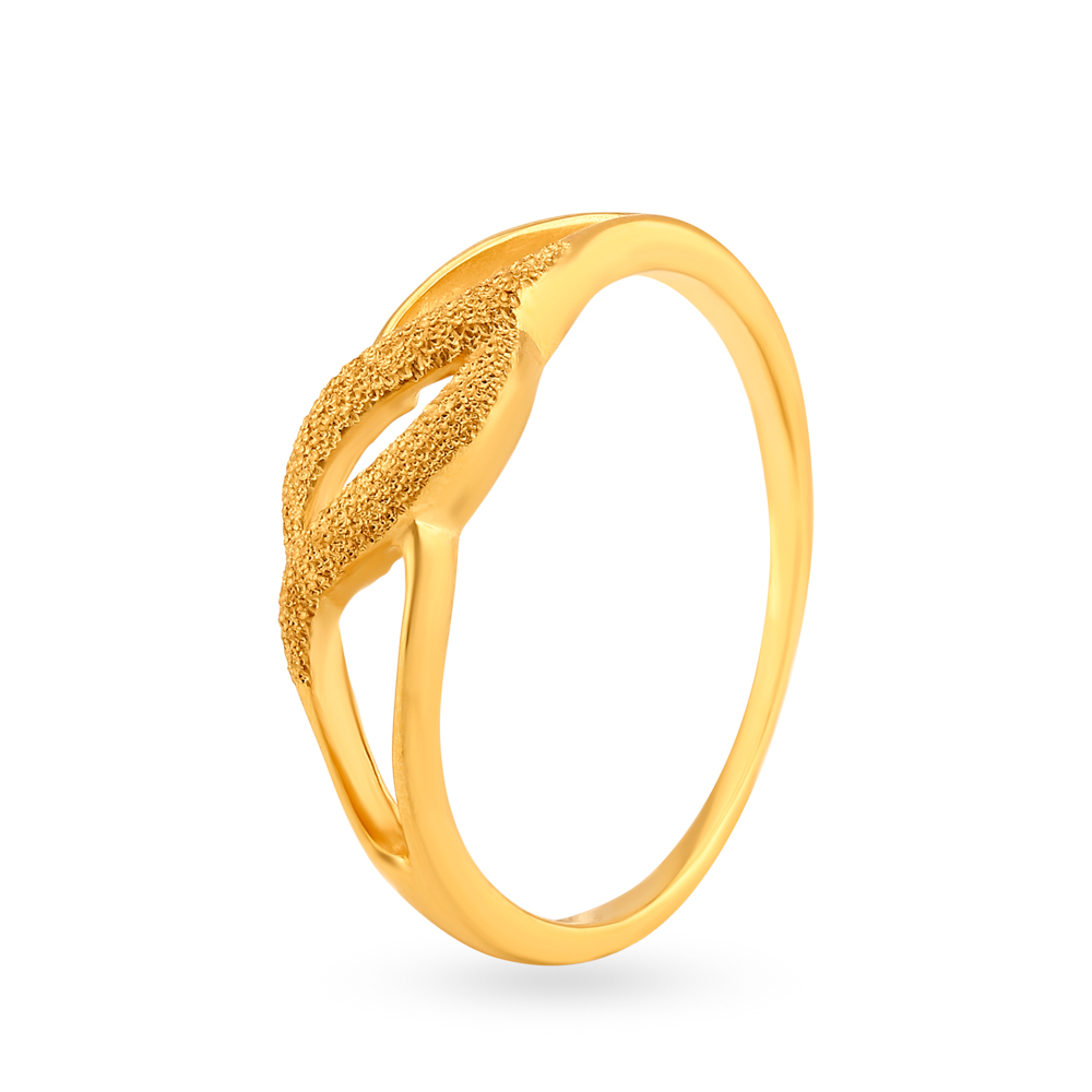 

Unique 22 Karat Yellow Gold Leaf Finger Ring
