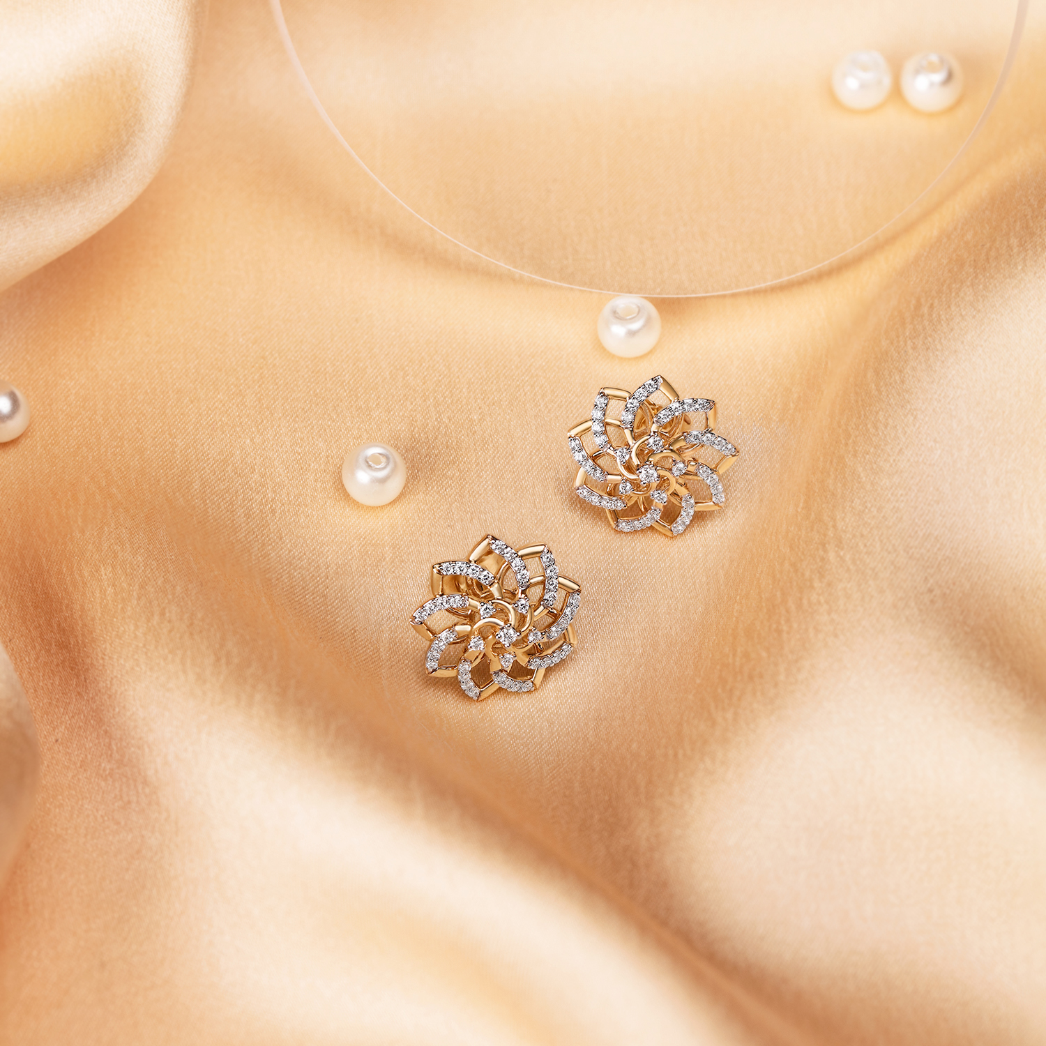 

Floral Diamond Stud Earrings