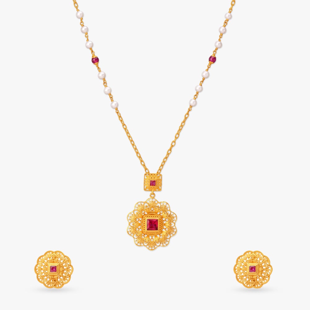 Floral Geometry Gold Pendant with Chain and Earrings Set