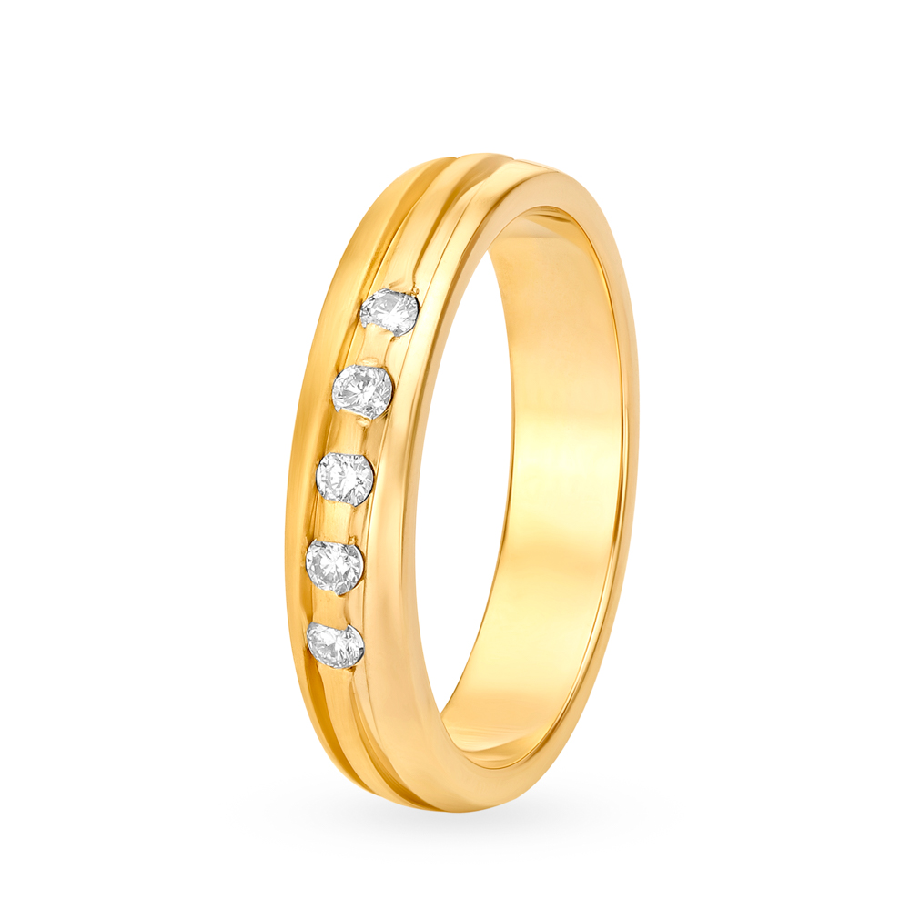 Lavish 18 Karat Yellow And White Gold And Diamond Finger Ring
