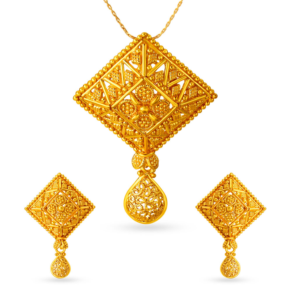 Opulent Gold Rhombus Pendant Set