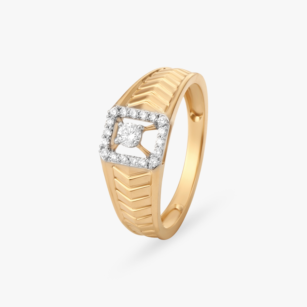 Regal Heirloom Diamond Finger Ring