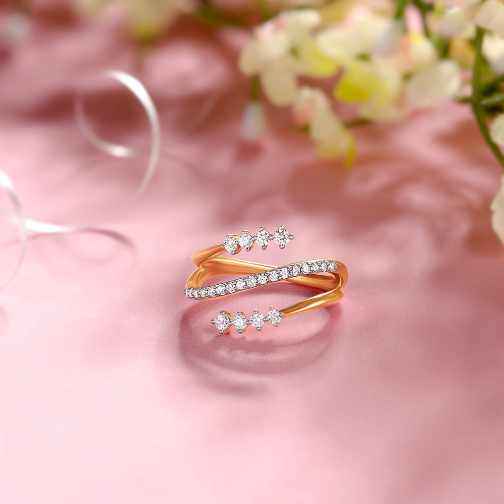 

Twists & Curves Diamond Ring