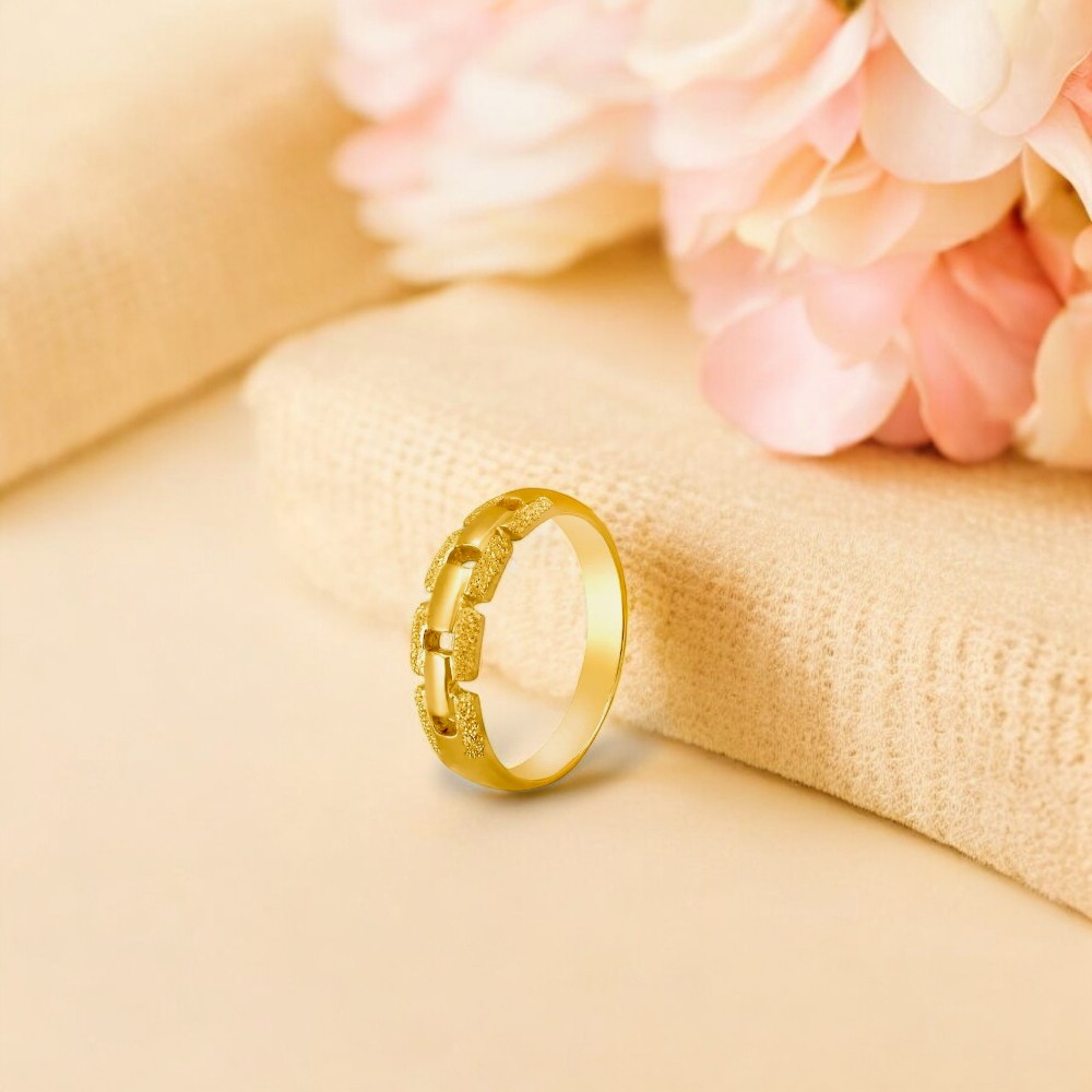 Modern 22 Karat Gold Chain Link Ring
