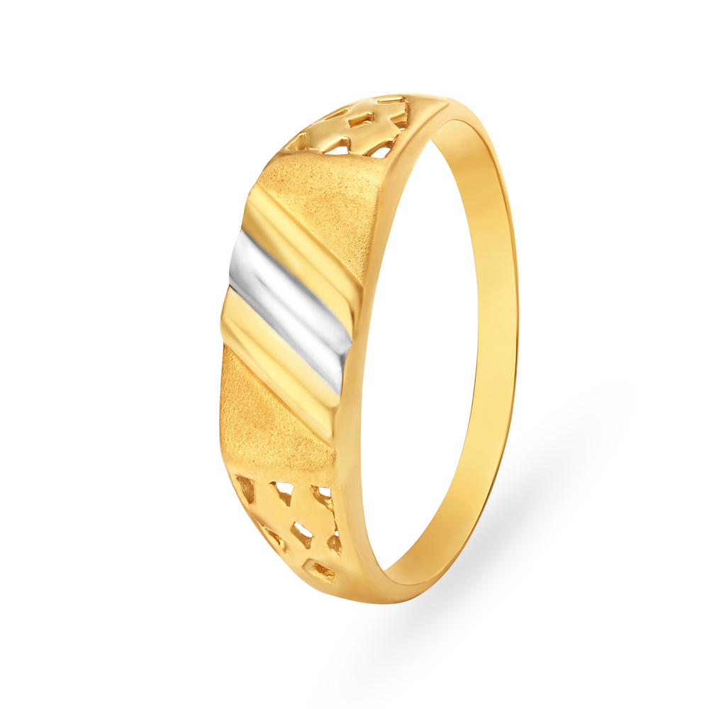 

Elegant 22 Karat Yellow Gold Mesh Pattern Rectagular Finger Ring