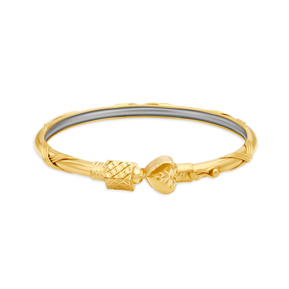 

Romantic Hearts Gold Bangle