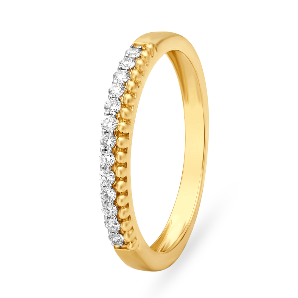 Sleek Lined Gold and Diamond Finger Ring